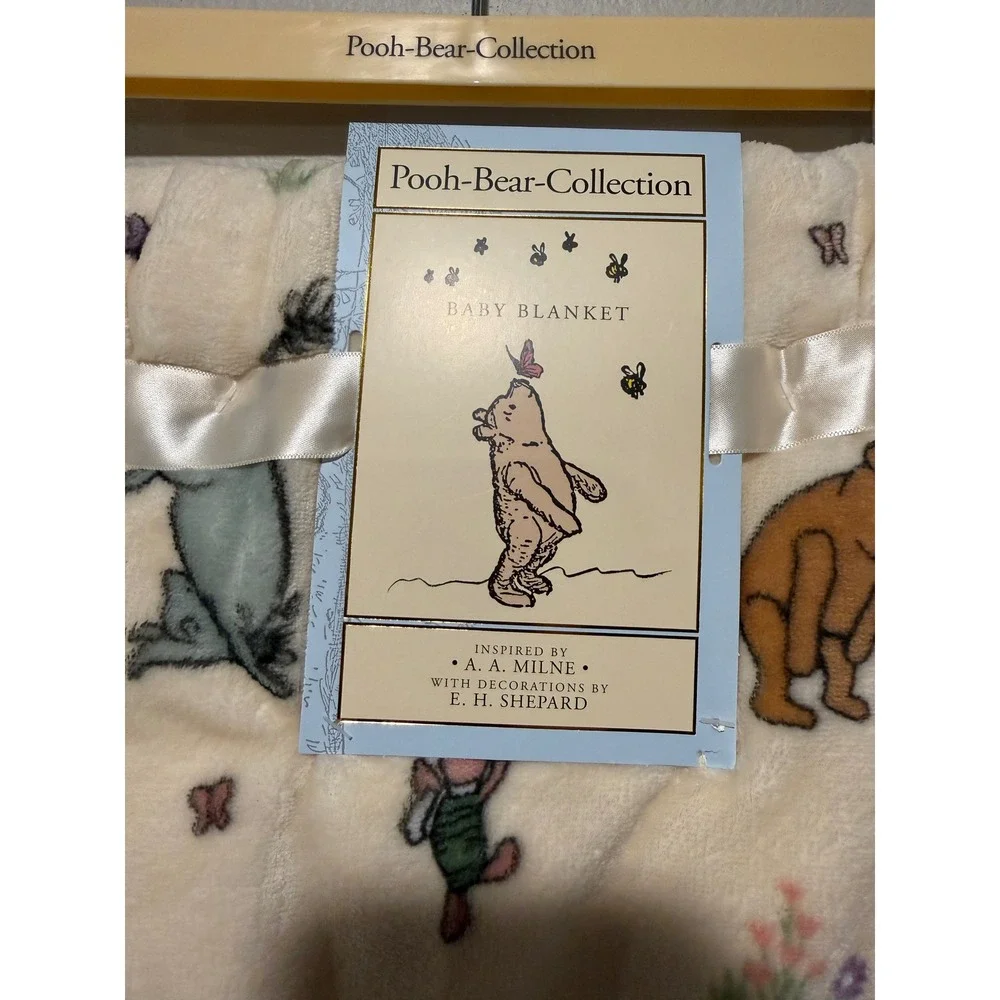 Pooh Bear Collection Classic Winnie the Pooh Baby Blanket Cream Fleece 30x40 NEW
